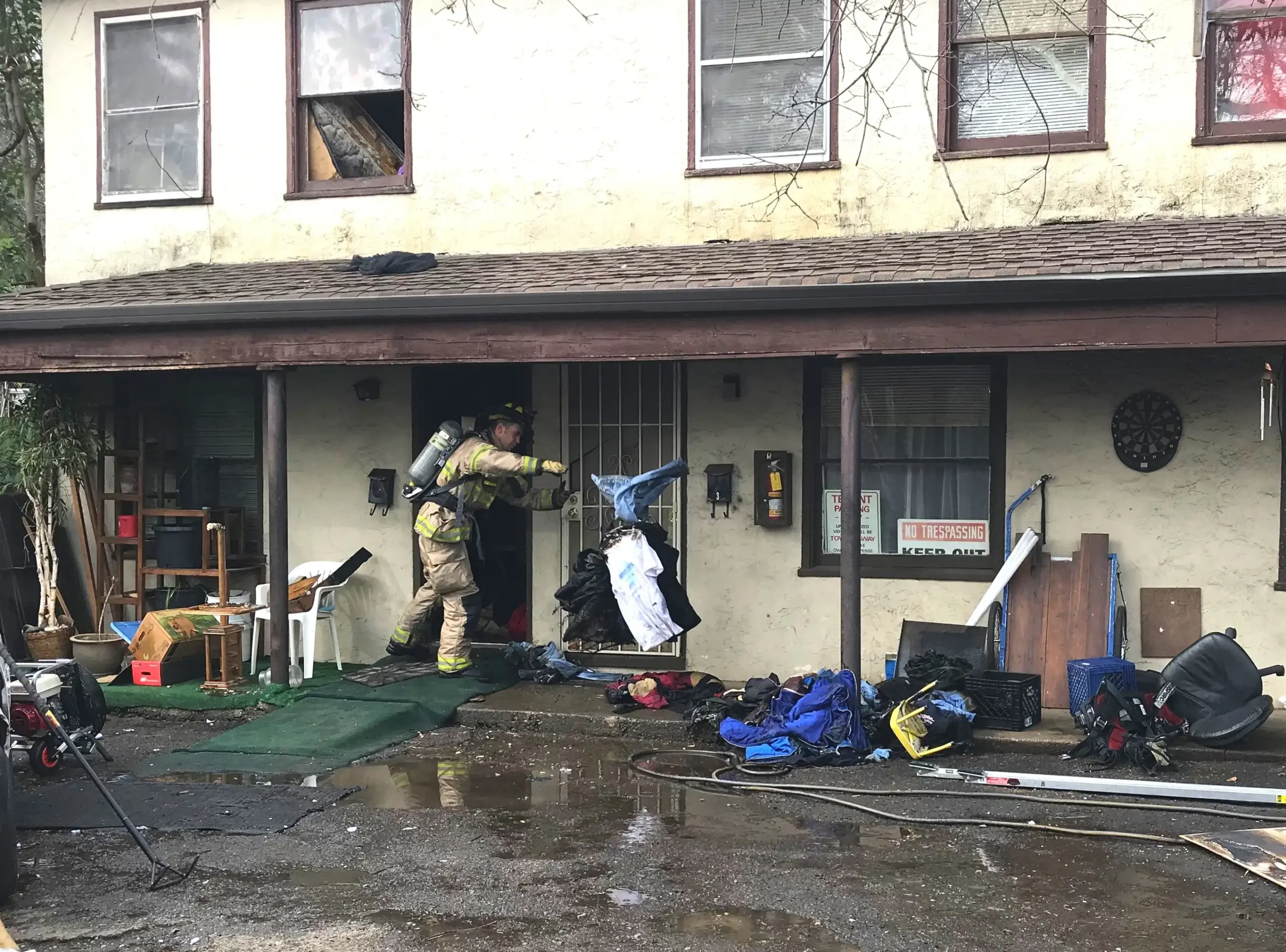 Spider set ablaze causes apartment fire in Redding and the residents are forced to move out scaled